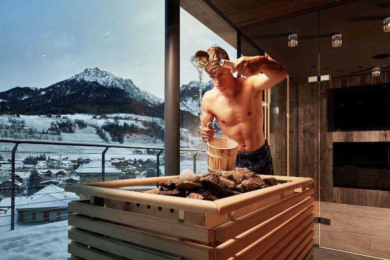 Excelsior Dolomites Life Resort - Aktivite
