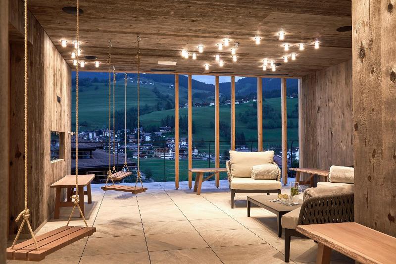 Excelsior Dolomites Life Resort - Aktivite