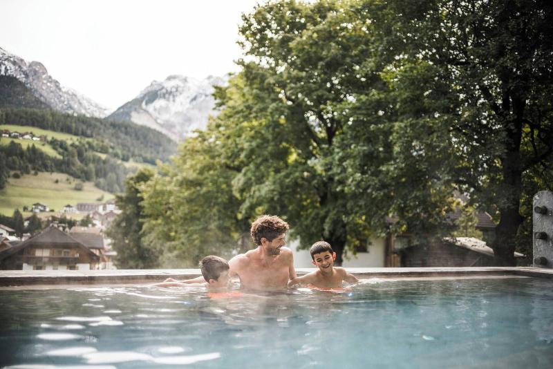 Excelsior Dolomites Life Resort - Genel