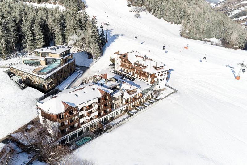 Excelsior Dolomites Life Resort - Genel