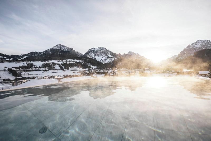 Excelsior Dolomites Life Resort - Genel