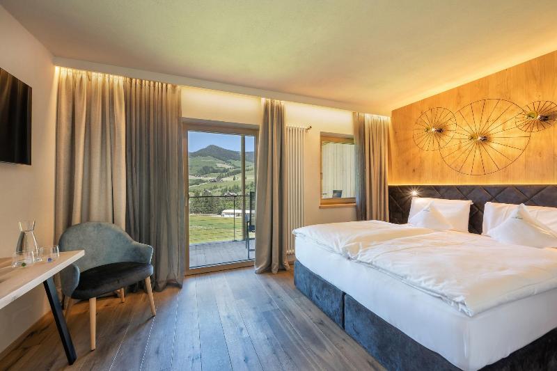 Excelsior Dolomites Life Resort - Oda