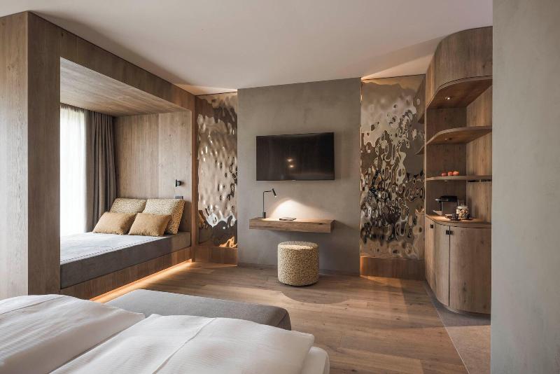 Excelsior Dolomites Life Resort - Oda
