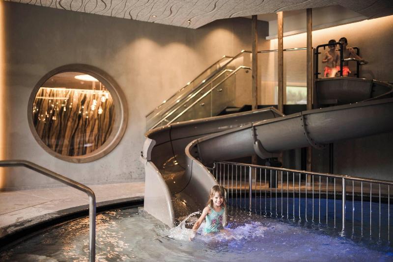 Excelsior Dolomites Life Resort - Havuz