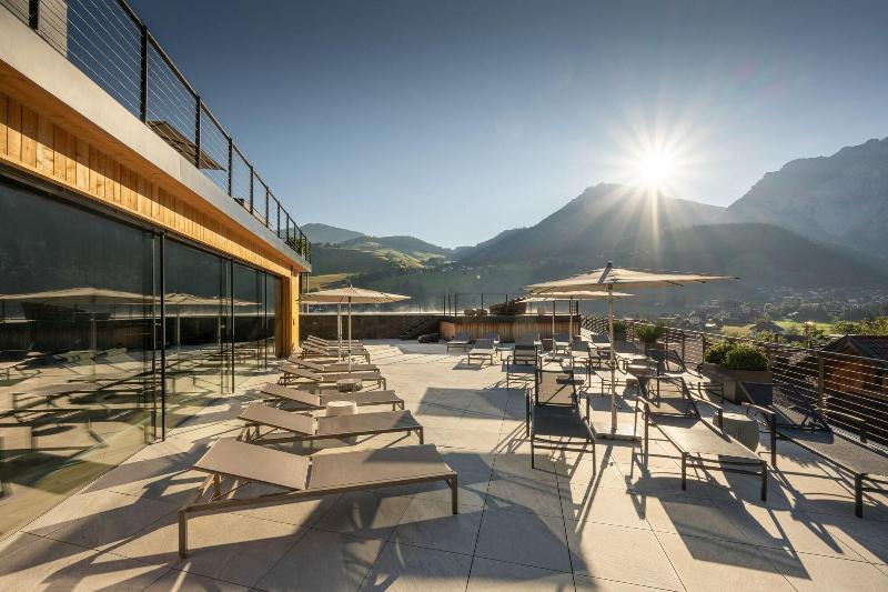Excelsior Dolomites Life Resort - Teras