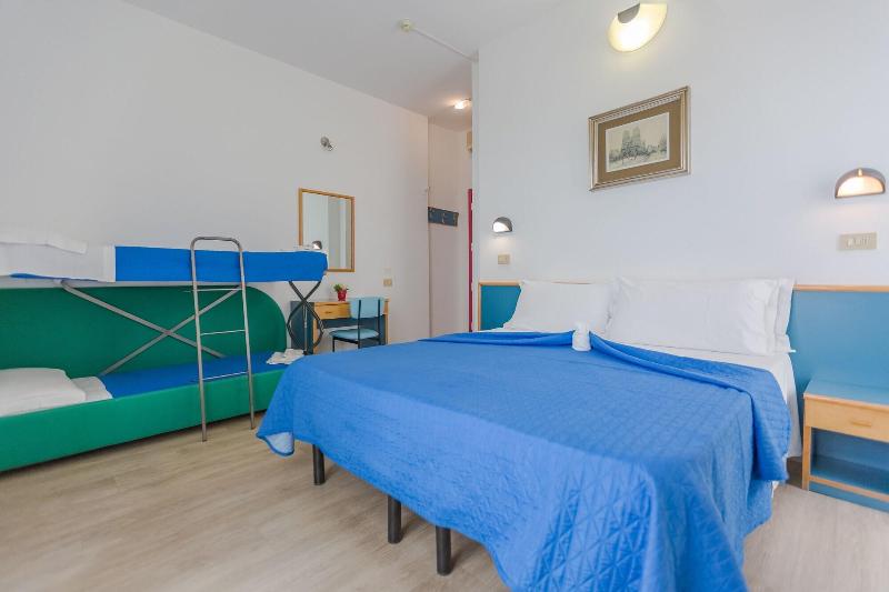 Hotel Eiffel - Oda