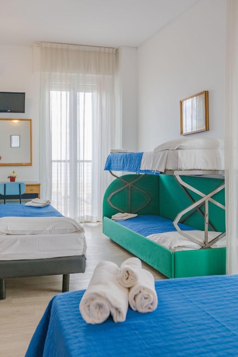 Hotel Eiffel - Oda