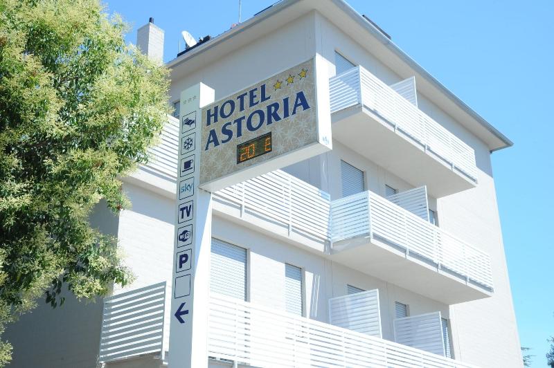Astoria - Genel