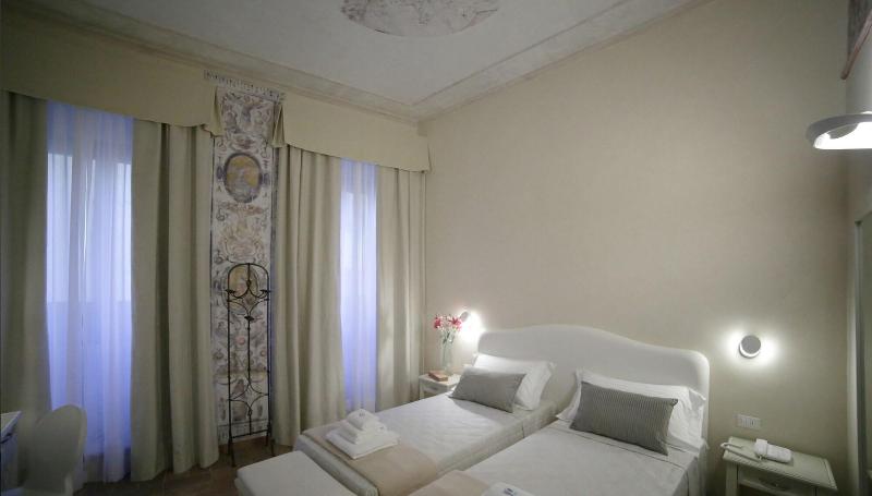 Hotel Renaissance - Oda