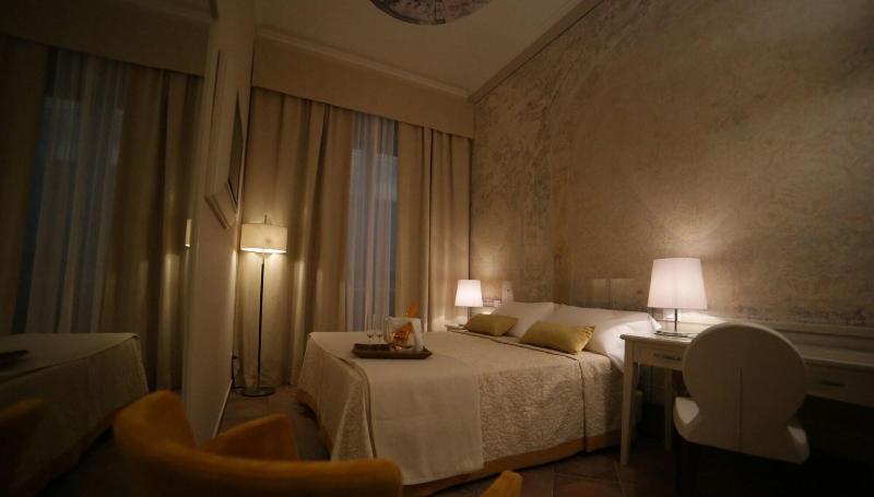 Hotel Renaissance - Oda