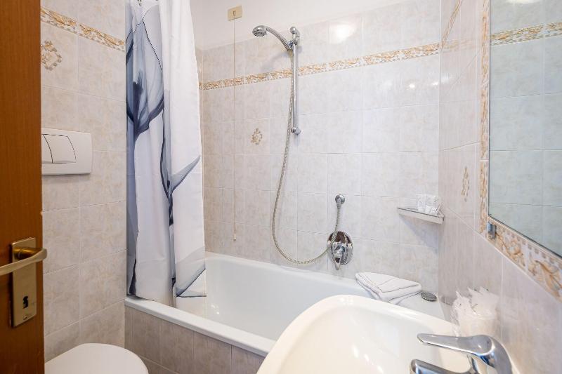 Lilium Hotel - Oda