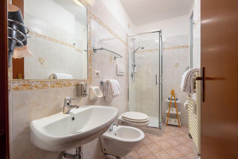 Lilium Hotel - Oda