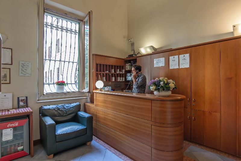 Hotel Bonifacio - Lobi