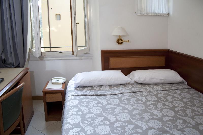 Hotel Bonifacio - Oda