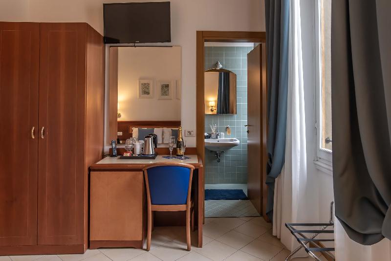 Hotel Bonifacio - Oda
