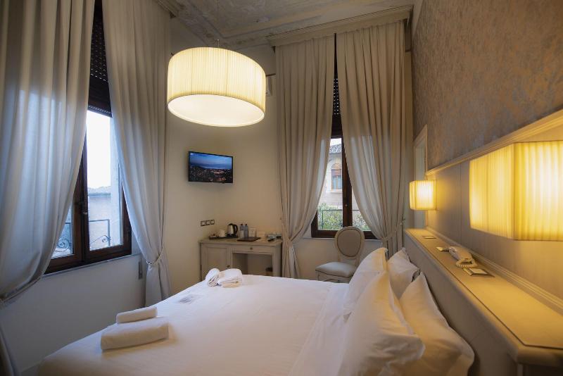 Villa Elda Boutique Hotel - Oda