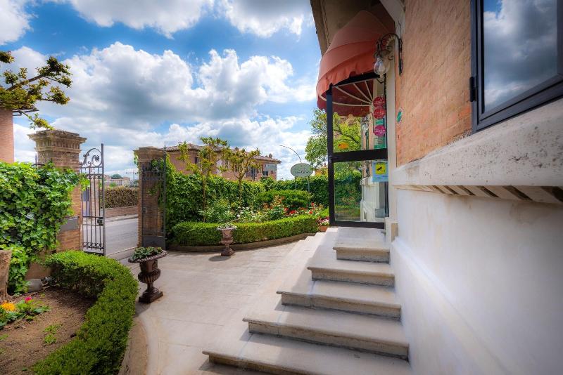Villa Elda Boutique Hotel - Teras