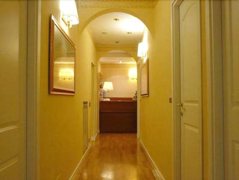 Hotel Fenicia - Lobi