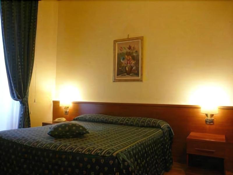Hotel Fenicia - Genel