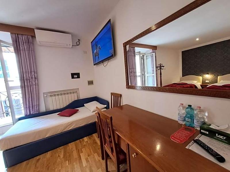 Hotel Fenicia - Genel