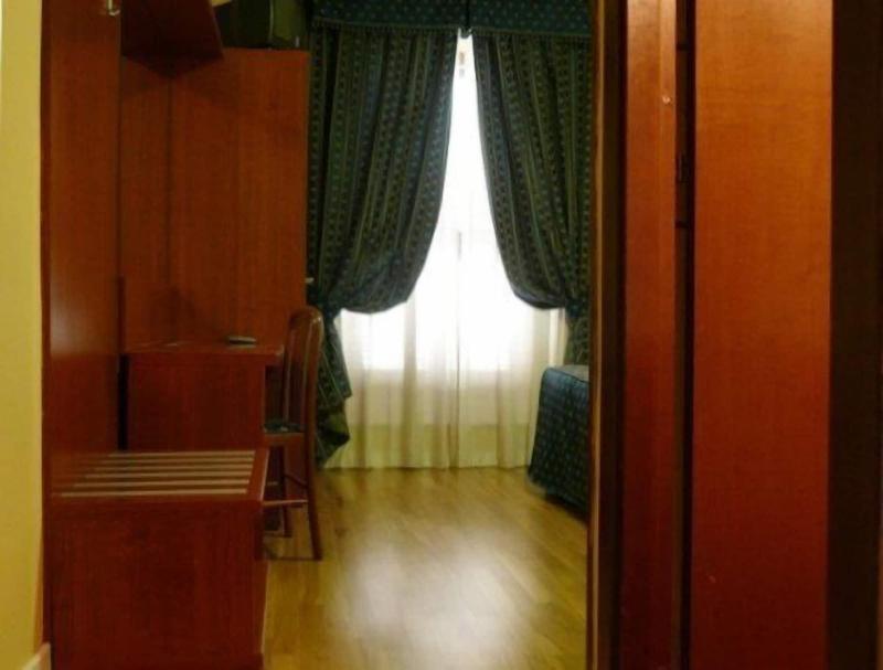 Hotel Fenicia - Oda