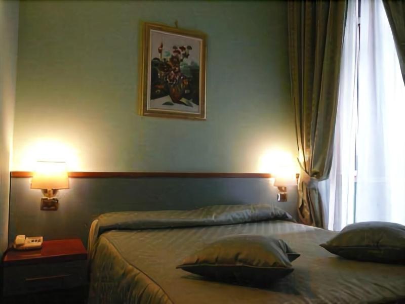 Hotel Fenicia - Oda