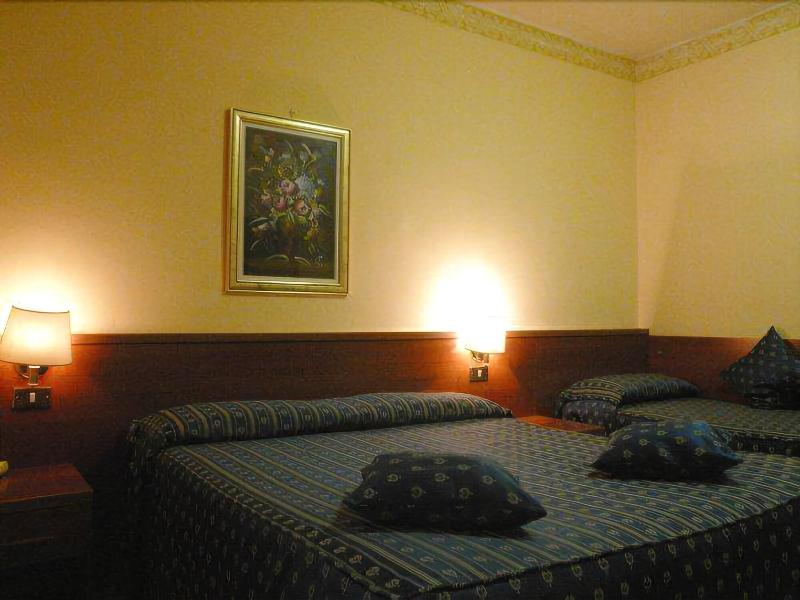 Hotel Fenicia - Oda