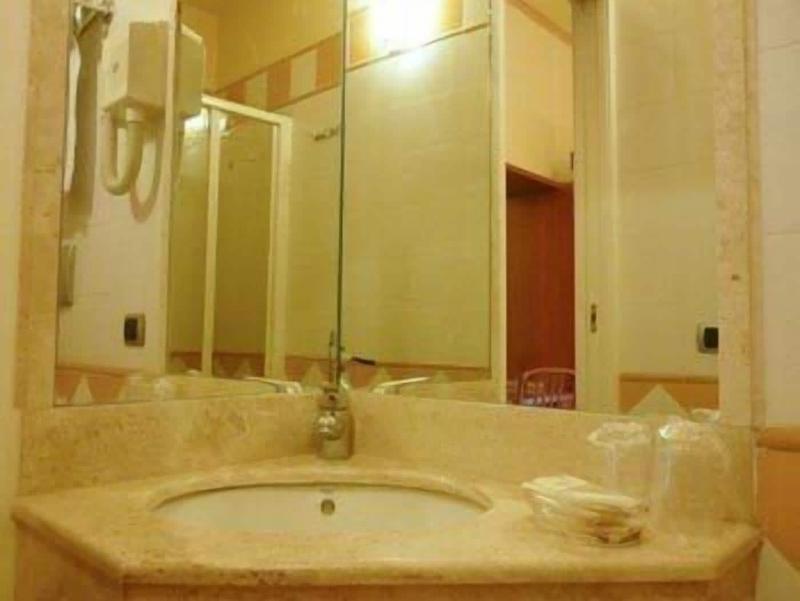 Hotel Fenicia - Oda