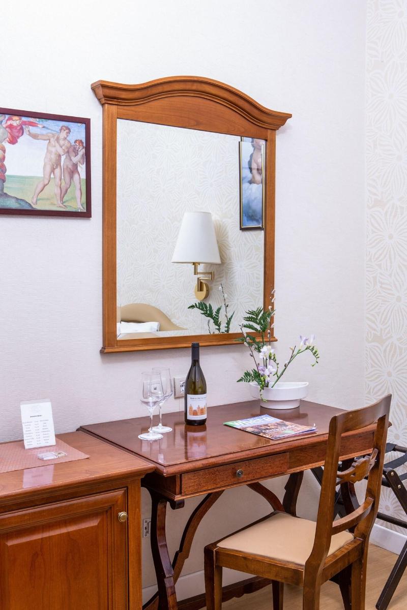 Hotel Piazza Di Spagna - Oda