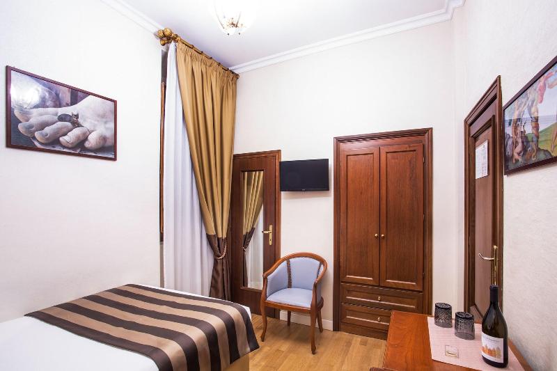 Hotel Piazza Di Spagna - Oda