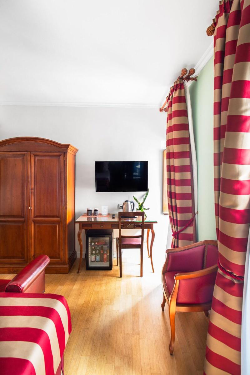 Hotel Piazza Di Spagna - Oda