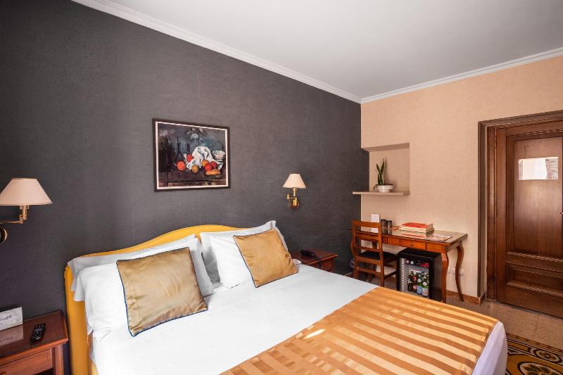 Hotel Piazza Di Spagna - Oda