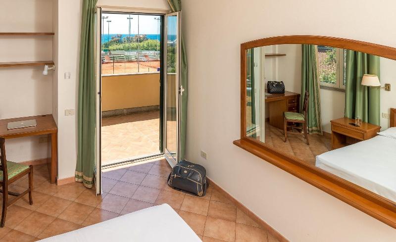 Hotel Baia Del Sole - Oda