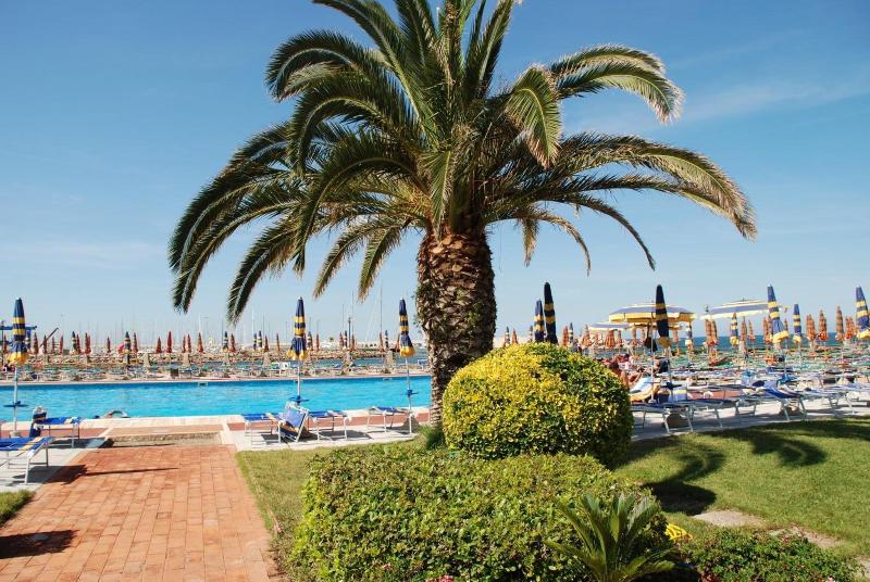 Hotel Baia Del Sole - Havuz