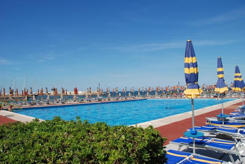 Hotel Baia Del Sole - Teras