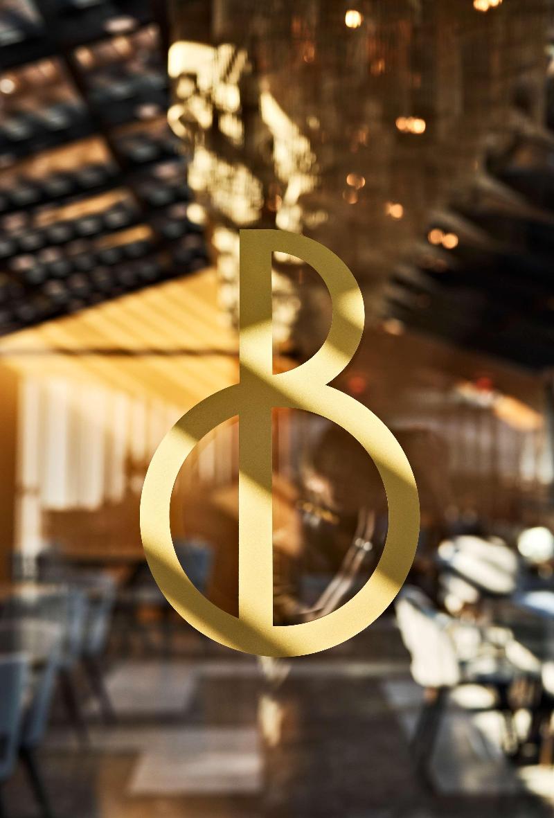 de Bonart Naples-Curio Collection by Hilton - Bar