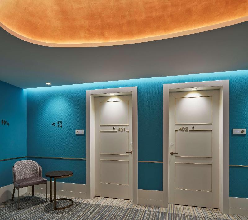 de Bonart Naples-Curio Collection by Hilton - Lobi