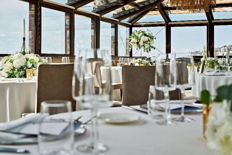 de Bonart Naples-Curio Collection by Hilton - Toplantı