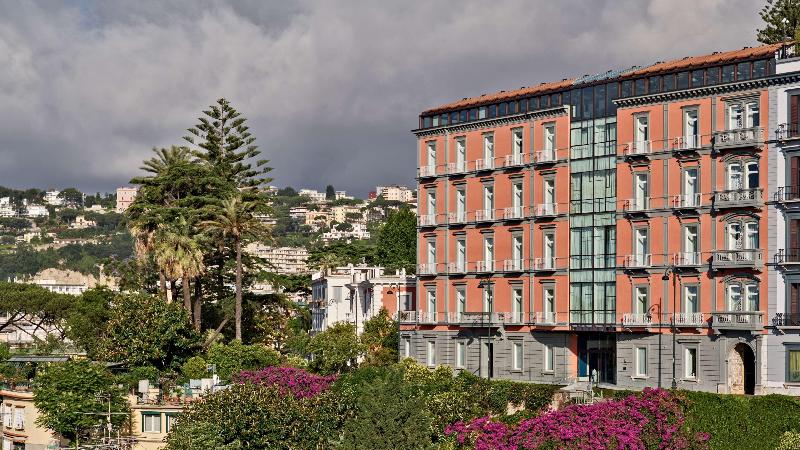 de Bonart Naples-Curio Collection by Hilton - Genel