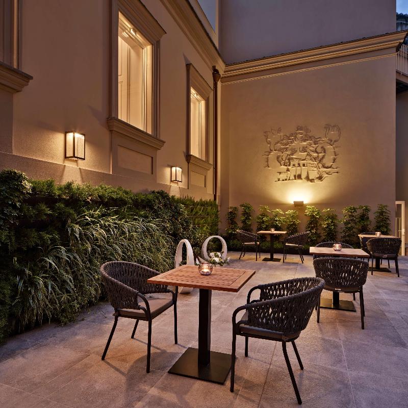 de Bonart Naples-Curio Collection by Hilton - Genel