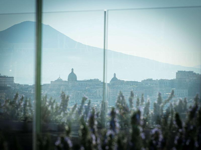 de Bonart Naples-Curio Collection by Hilton - Genel