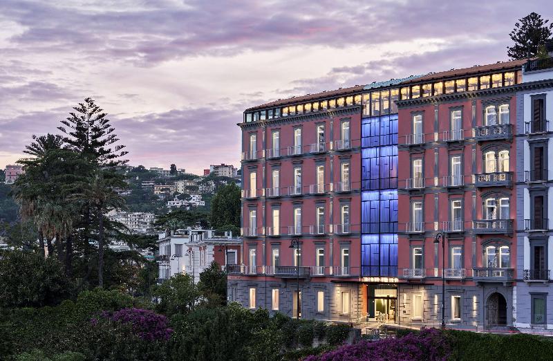 de Bonart Naples-Curio Collection by Hilton - Genel