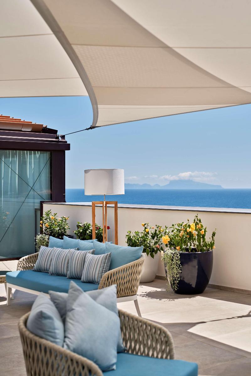 de Bonart Naples-Curio Collection by Hilton - Genel