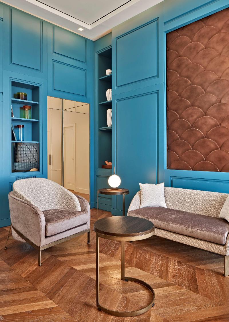 de Bonart Naples-Curio Collection by Hilton - Oda