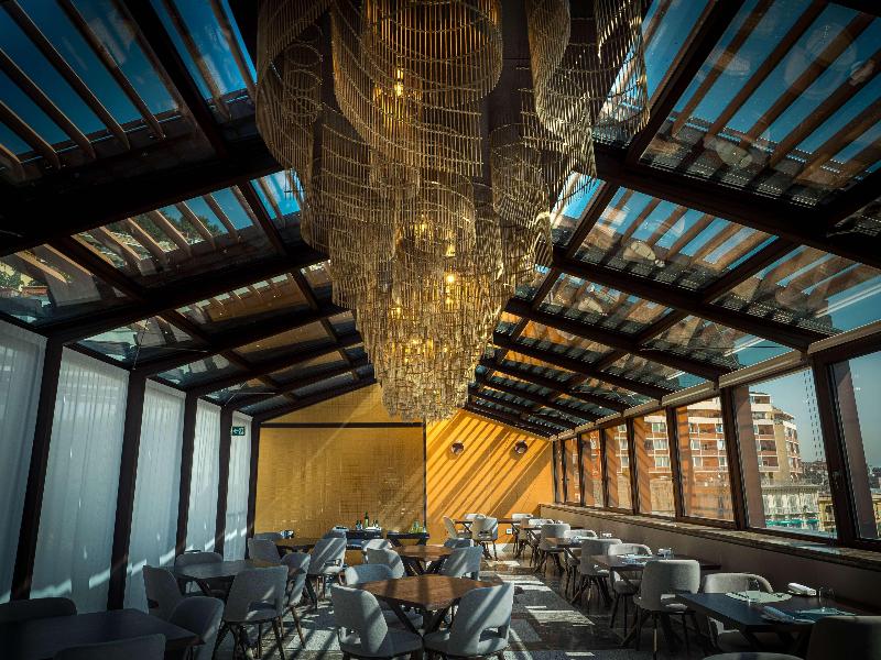 de Bonart Naples-Curio Collection by Hilton - Restoran
