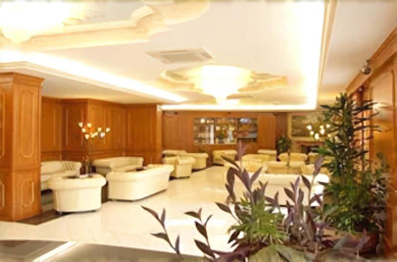 Capys - Lobi