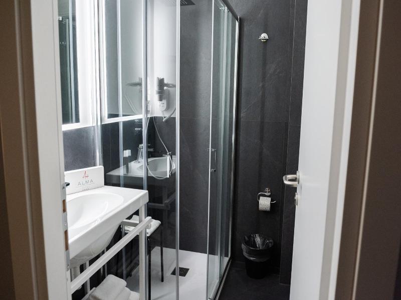 Alma Hotel - Genel