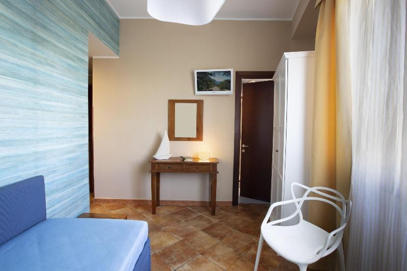 Favignana Hotel Concept Holiday - Oda