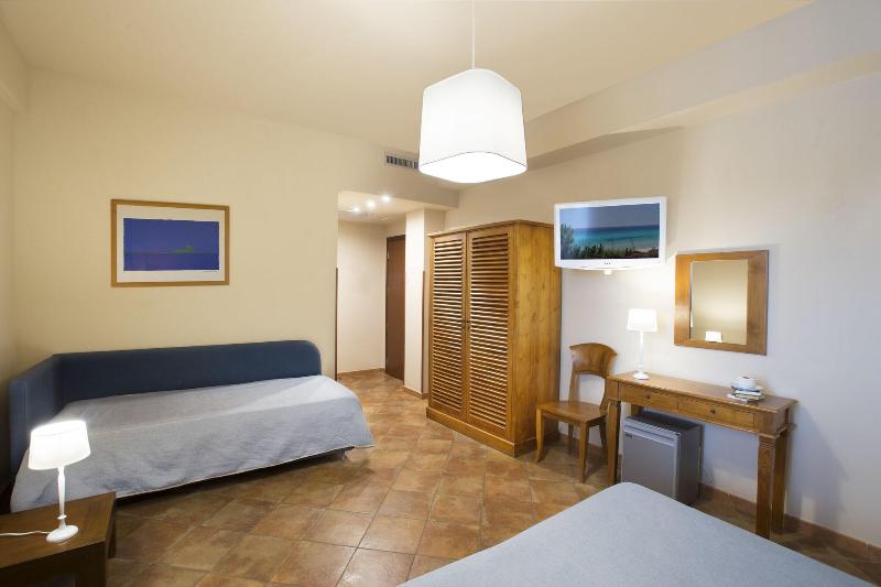Favignana Hotel Concept Holiday - Oda