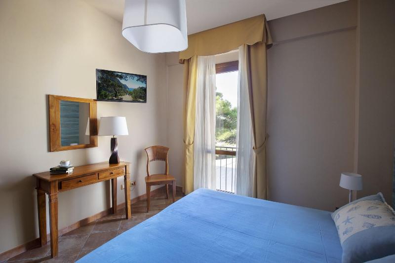 Favignana Hotel Concept Holiday - Oda